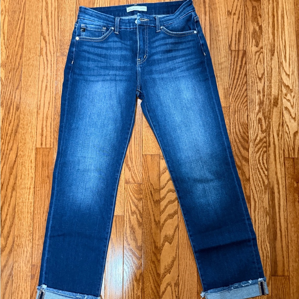NWOT KanCan Medium Wash Straight Leg Jeans | Raw Cuff Hem | Size 28